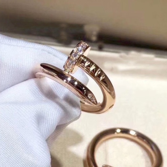 18k Gold Diamond Encrusted Nail Band Ring - Picture 5 of 6